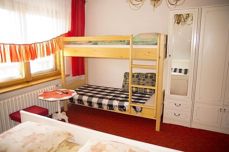 Hacjenda - Apartamenty I Pokoje Goscinne Czarna Gora Luaran gambar