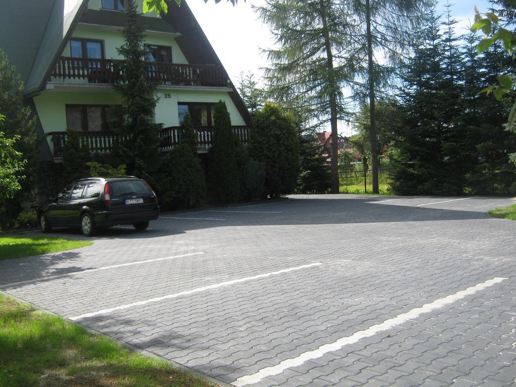 Hacjenda - Apartamenty I Pokoje Goscinne Czarna Gora Luaran gambar
