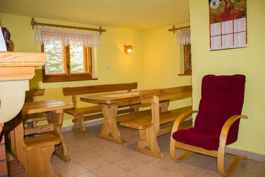 Hacjenda - Apartamenty I Pokoje Goscinne Czarna Gora Luaran gambar