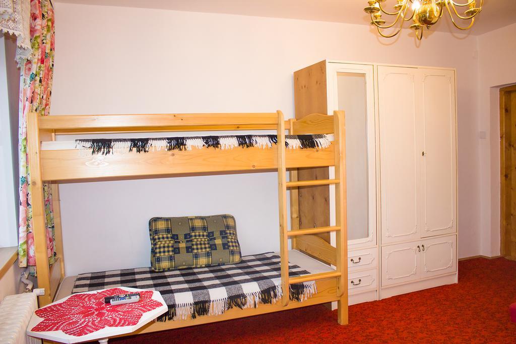 Hacjenda - Apartamenty I Pokoje Goscinne Czarna Gora Luaran gambar
