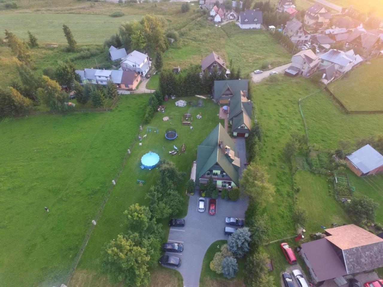 Hacjenda - Apartamenty I Pokoje Goscinne Czarna Gora Luaran gambar