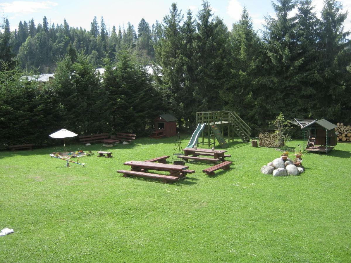 Hacjenda - Apartamenty I Pokoje Goscinne Czarna Gora Luaran gambar